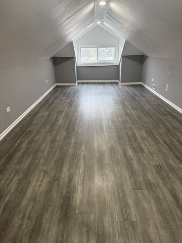 7806 S Rhodes Avenue, Chicago, IL 60619