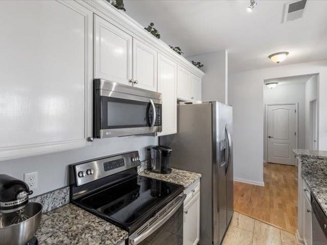 580 S Main St Apt 204, Memphis, TN 38103