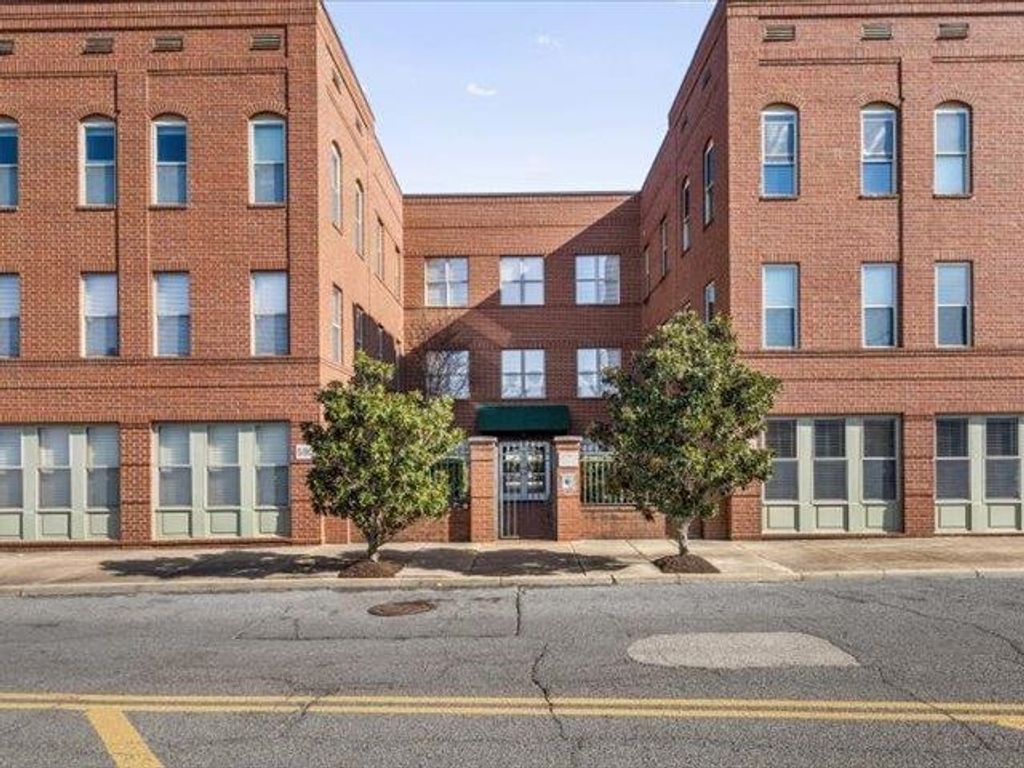 580 S Main St Apt 204, Memphis, TN 38103