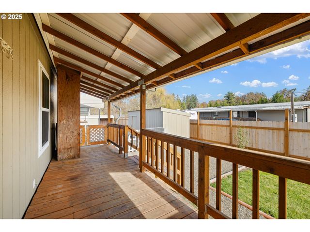 82849 MINNICK Rd, Dexter, OR 97431