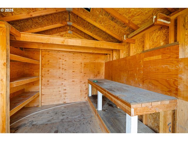 82849 MINNICK Rd, Dexter, OR 97431