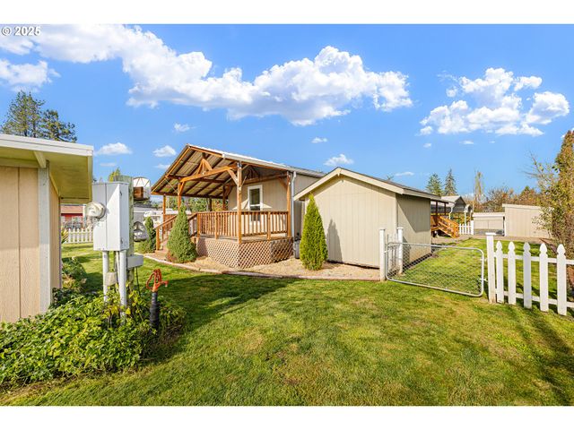 82849 MINNICK Rd, Dexter, OR 97431