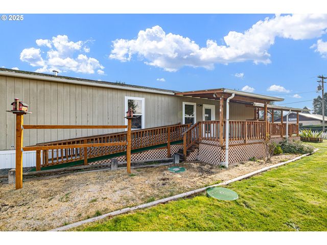 82849 MINNICK Rd, Dexter, OR 97431