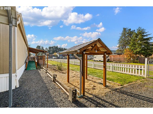 82849 MINNICK Rd, Dexter, OR 97431