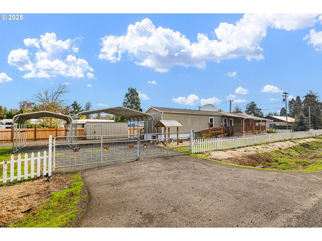 82849 MINNICK Rd, Dexter, OR 97431