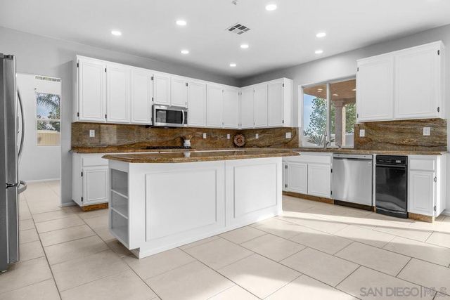 9910 Mollie, Santee, CA 92071