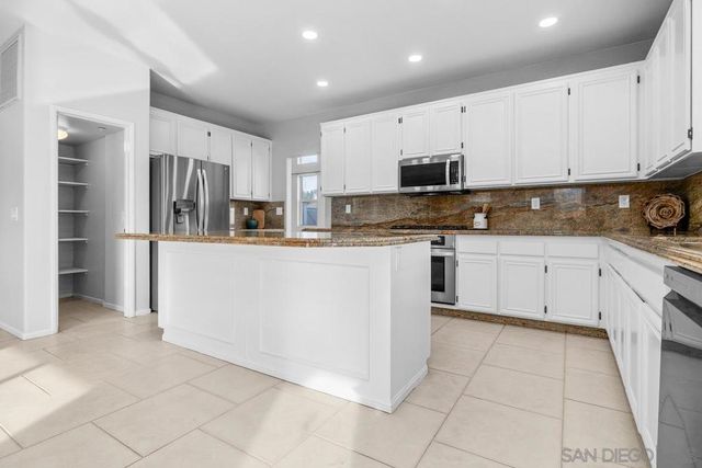 9910 Mollie, Santee, CA 92071