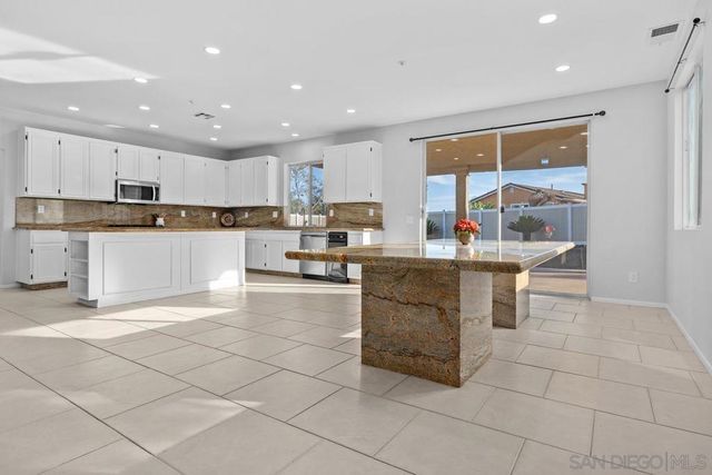 9910 Mollie, Santee, CA 92071