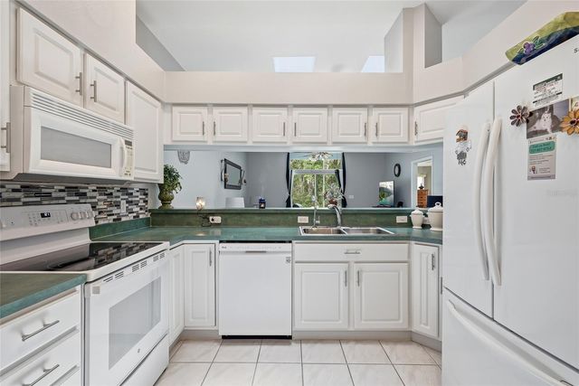 12512 HOLLYBROOK LANE, Hudson, FL 34669