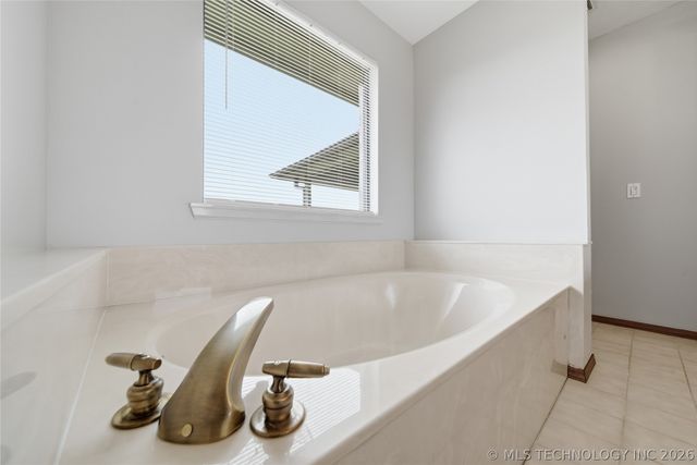 1144 S Mississippi, Nowata, OK 74048