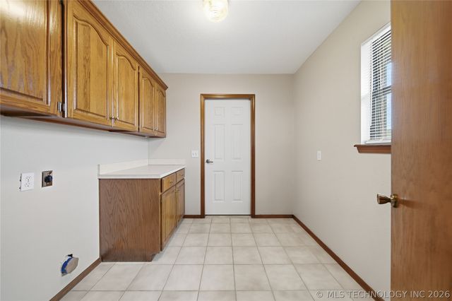 1144 S Mississippi, Nowata, OK 74048