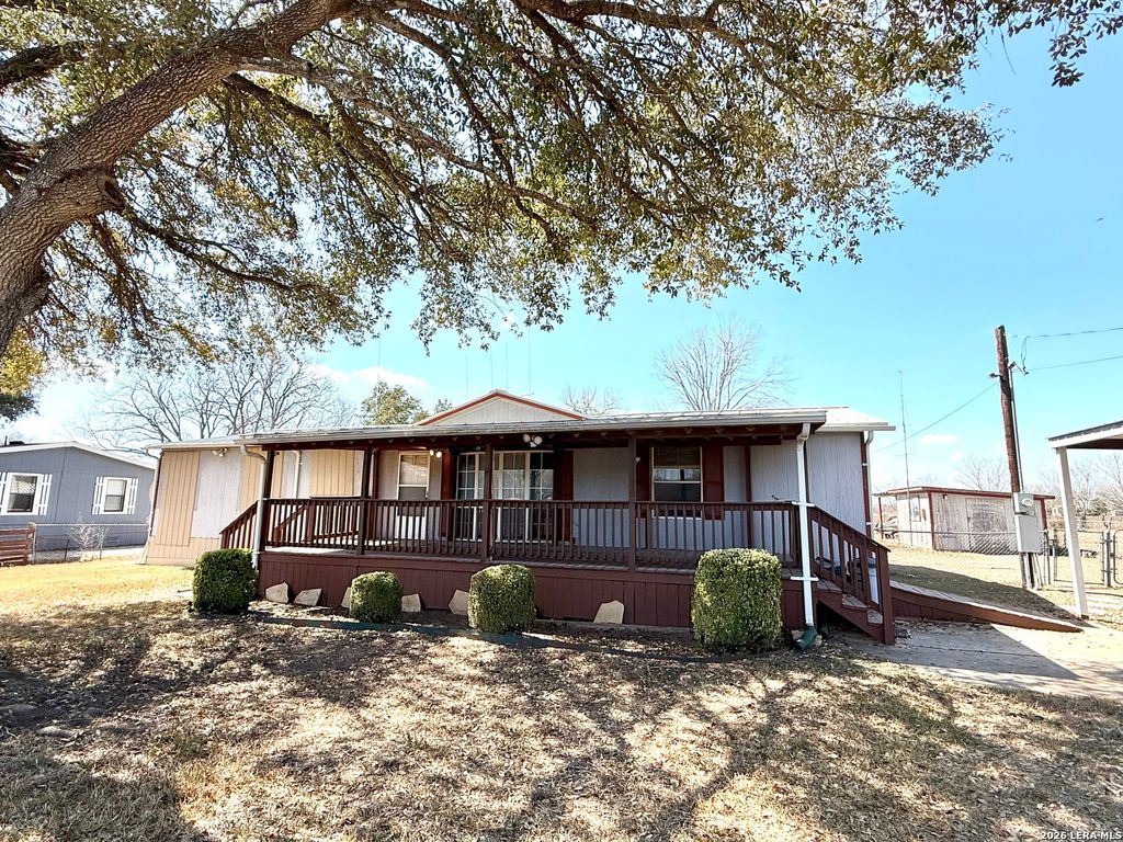 5819 Pioneer, San Antonio, TX 78245