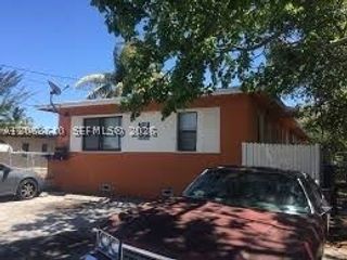 84 NW 71st St 4, Miami, FL 33150