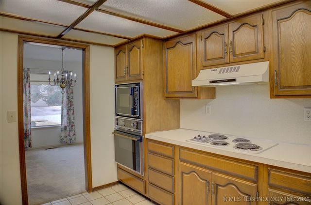 8305 S 5th Street, Broken Arrow, OK 74011