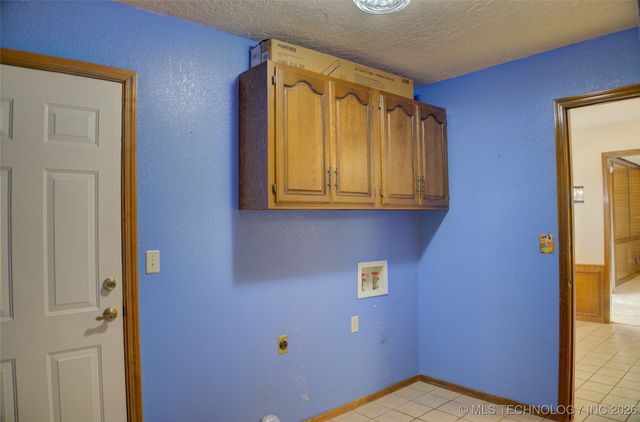 8305 S 5th Street, Broken Arrow, OK 74011