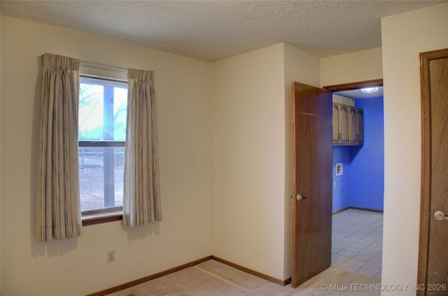 8305 S 5th Street, Broken Arrow, OK 74011