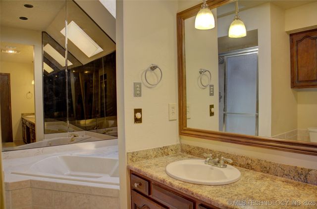 8305 S 5th Street, Broken Arrow, OK 74011