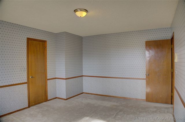 8305 S 5th Street, Broken Arrow, OK 74011