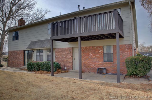 8305 S 5th Street, Broken Arrow, OK 74011