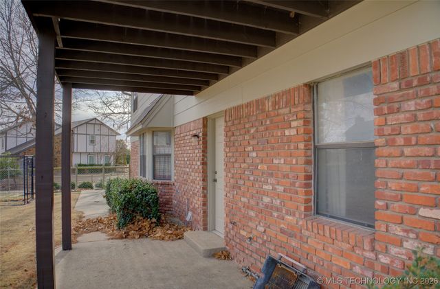 8305 S 5th Street, Broken Arrow, OK 74011