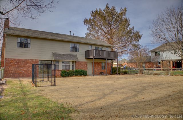 8305 S 5th Street, Broken Arrow, OK 74011