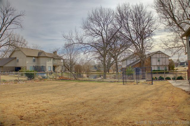 8305 S 5th Street, Broken Arrow, OK 74011