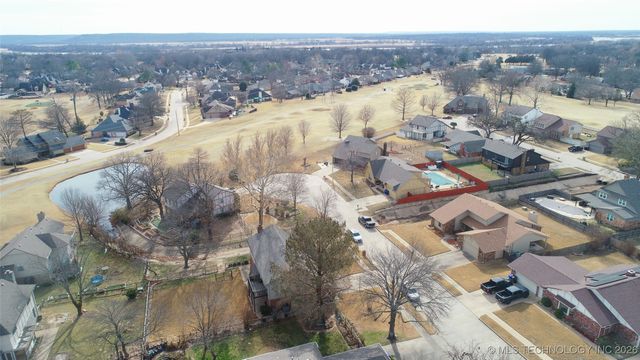 8305 S 5th Street, Broken Arrow, OK 74011