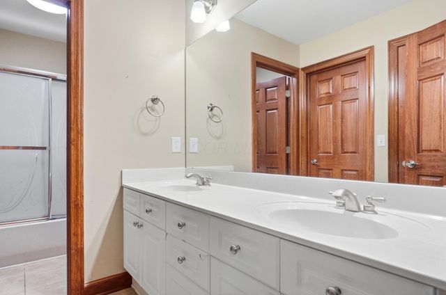 2610 Woodland Glen Drive, Powell, OH 43065