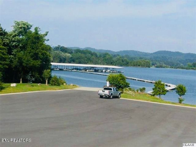 8028 Mountain Ridge Drive, Mooresburg, TN 37811