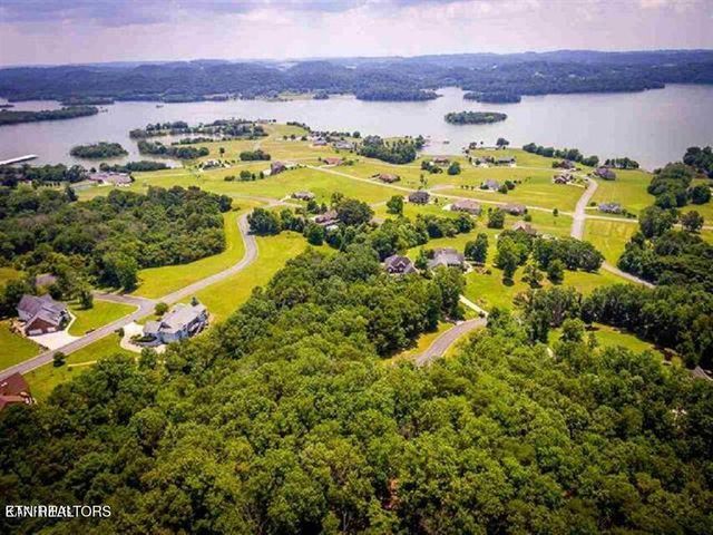 8028 Mountain Ridge Drive, Mooresburg, TN 37811