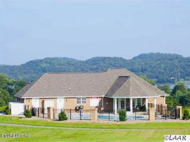 8028 Mountain Ridge Drive, Mooresburg, TN 37811