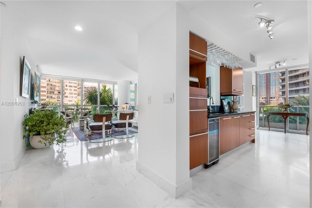 1331 Brickell Bay Dr 408, Miami, FL 33131