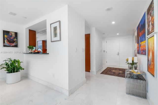 1331 Brickell Bay Dr 408, Miami, FL 33131