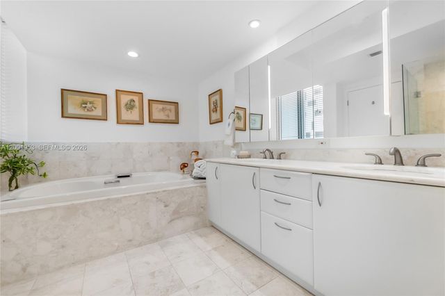 1331 Brickell Bay Dr 408, Miami, FL 33131