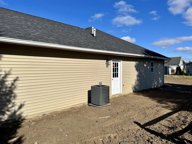 2765 Gady Pines Drive, Adrian, MI 49221