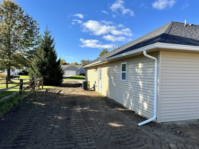 2765 Gady Pines Drive, Adrian, MI 49221