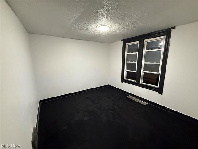 2113 W 104th Street, Cleveland, OH 44102