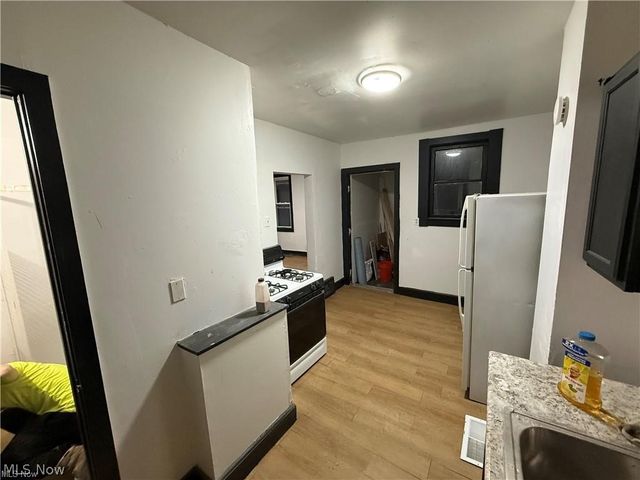 2113 W 104th Street, Cleveland, OH 44102