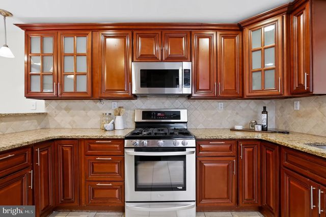 1933 PARRISH ST, Philadelphia, PA 19130