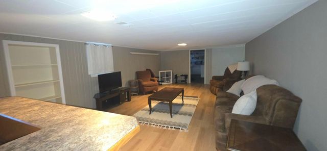 103 W Richway Drive, Albert Lea, MN 56007