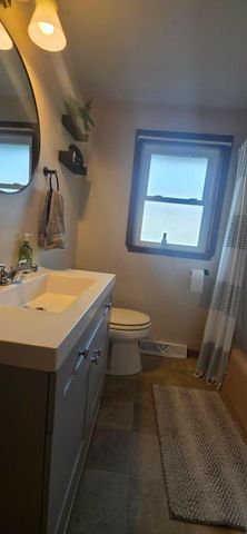 103 W Richway Drive, Albert Lea, MN 56007