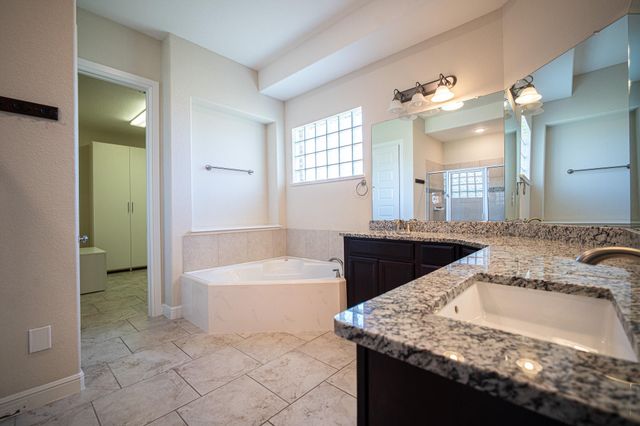 5802 Caper Shores Lane, Sugar Land, TX 77479