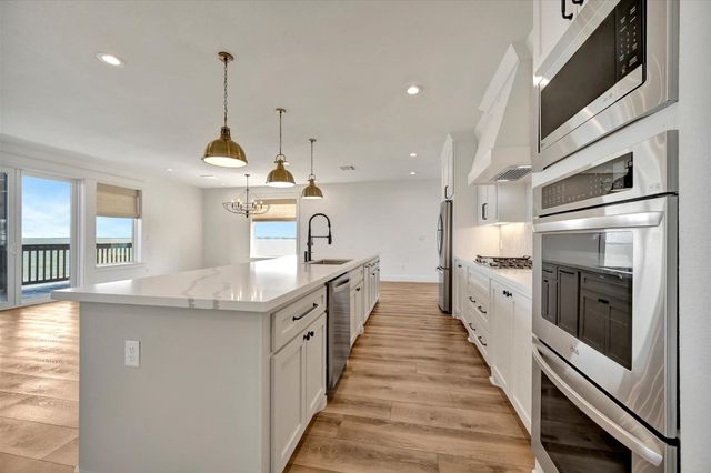 1800 Todville Road, Seabrook, TX 77586