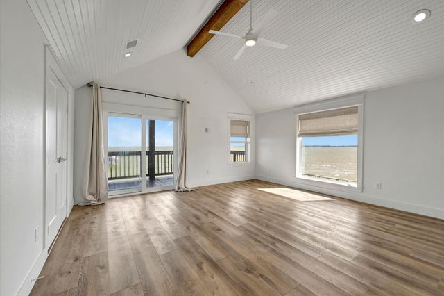 1800 Todville Road, Seabrook, TX 77586