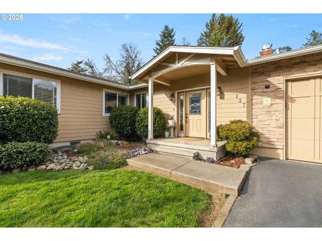 137 N RIVER Dr, Roseburg, OR 97470