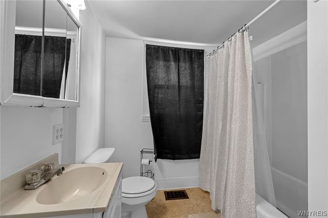 235 Niagara Street, Lockport City, NY 14094