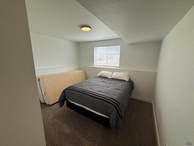 409 NIGHTHAWK DR, Box Elder, SD 57719