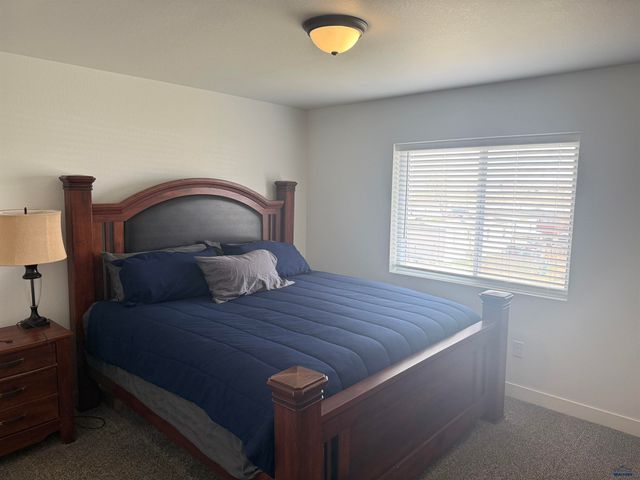 409 NIGHTHAWK DR, Box Elder, SD 57719
