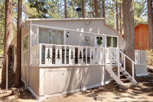 745 Eureka Drive, Big Bear Lake, CA 92315