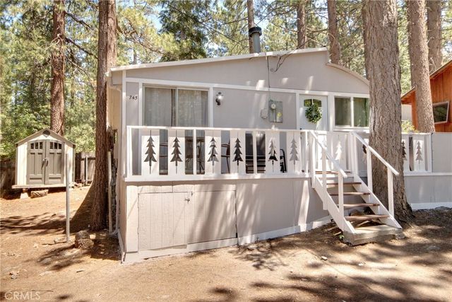 745 Eureka Drive, Big Bear Lake, CA 92315